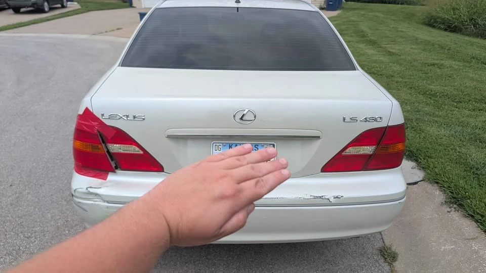 2002 Lexus LS 3rd Gen - Image 6 of 16