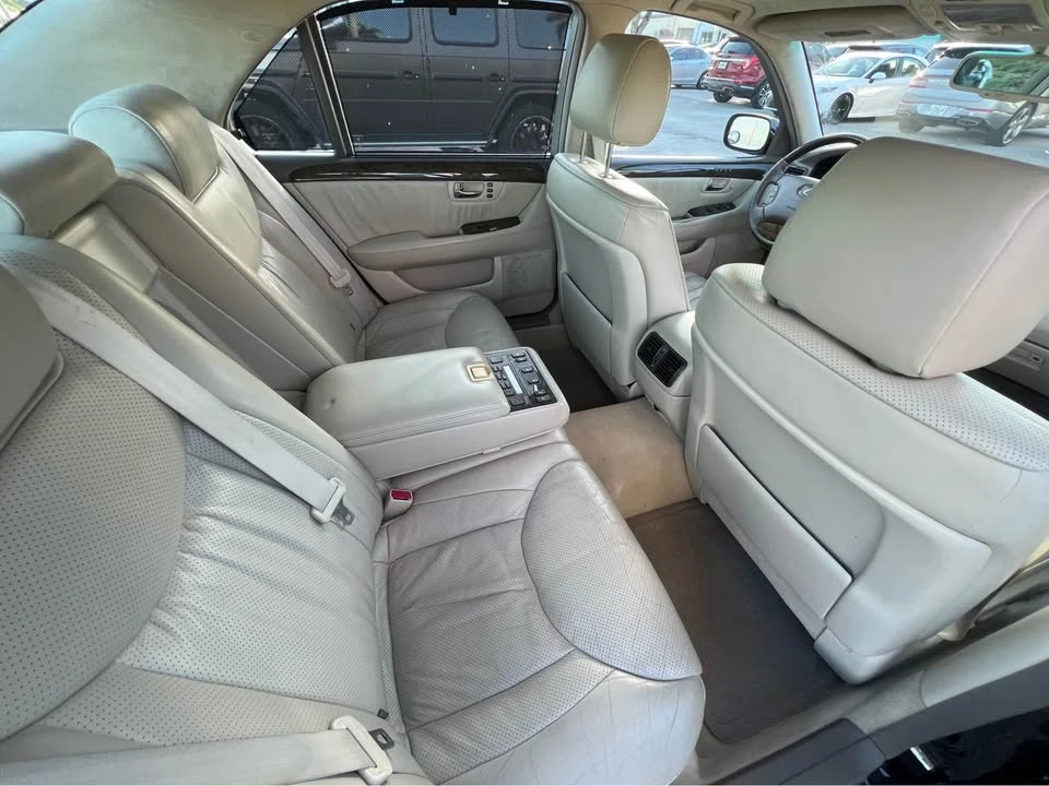 2002 Lexus LS 3rd Gen - Image 5 of 11