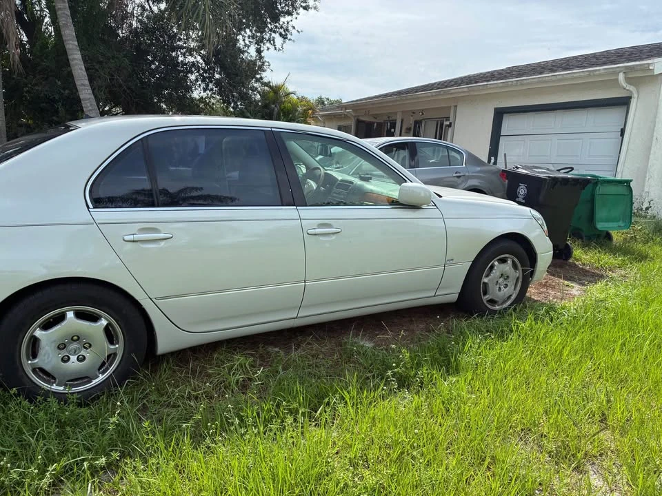 2002 Lexus LS 3rd Gen - Image 8 of 8