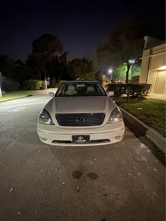 2002 Lexus LS 3rd Gen - Image 2 of 8