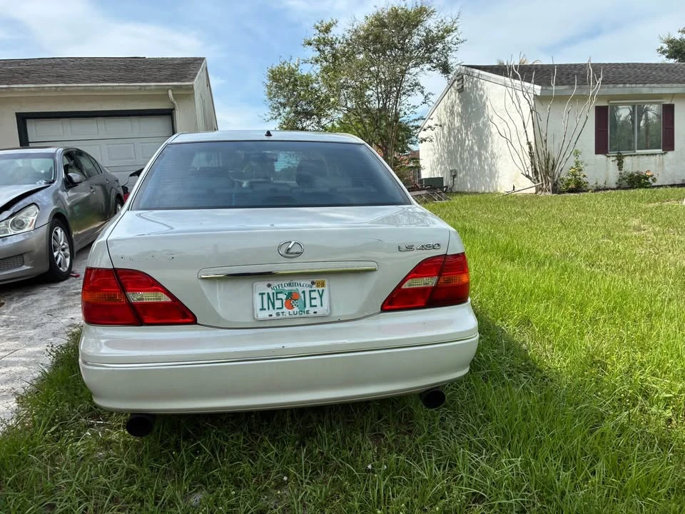 2002 Lexus LS 3rd Gen - Image 5 of 8