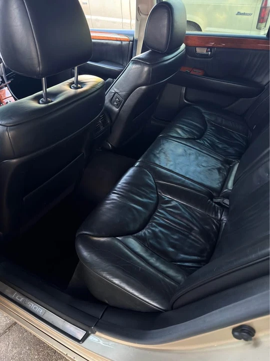 2002 Lexus LS 3rd Gen - Image 9 of 9