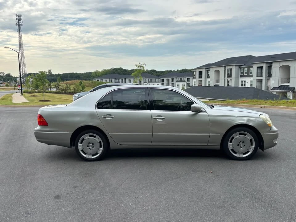 2002 Lexus LS 3rd Gen - Image 4 of 14