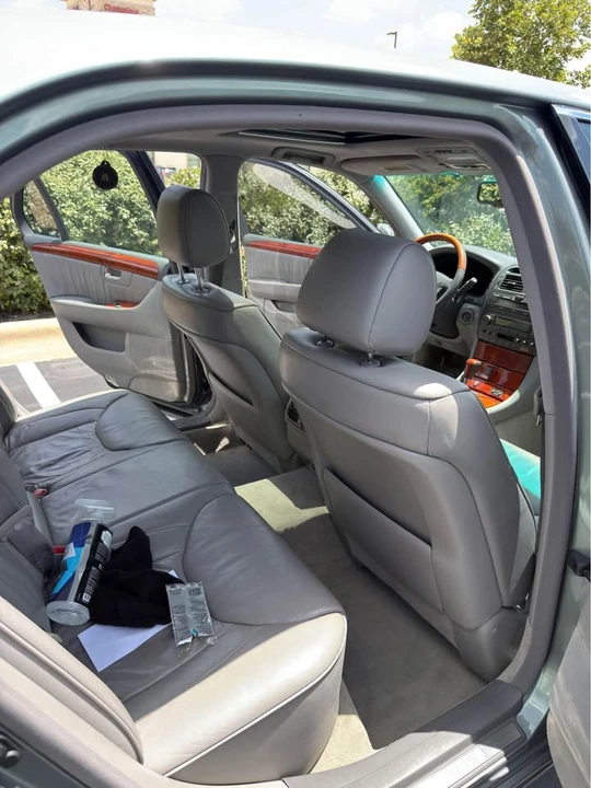 2002 Lexus LS 3rd Gen - Image 18 of 20