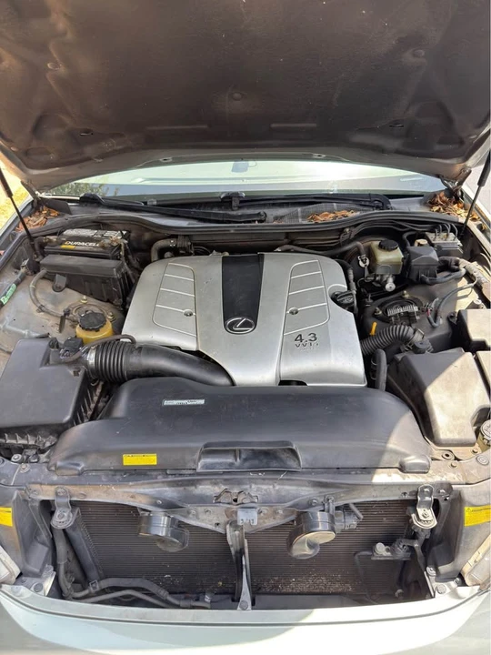 2002 Lexus LS 3rd Gen - Image 15 of 20