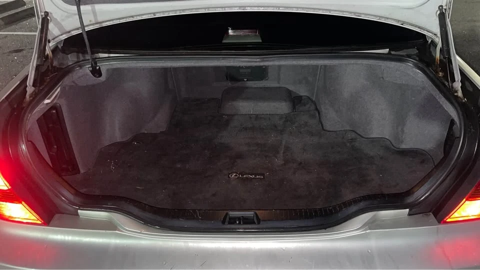 2002 Lexus LS 3rd Gen - Image 9 of 9