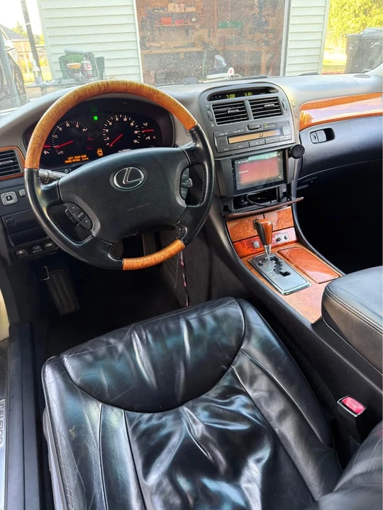 2002 Lexus LS 3rd Gen - Image 6 of 9