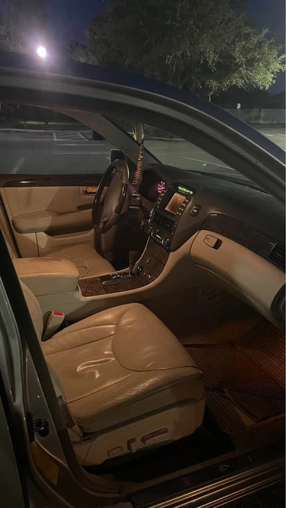 2002 Lexus LS 3rd Gen - Image 7 of 9