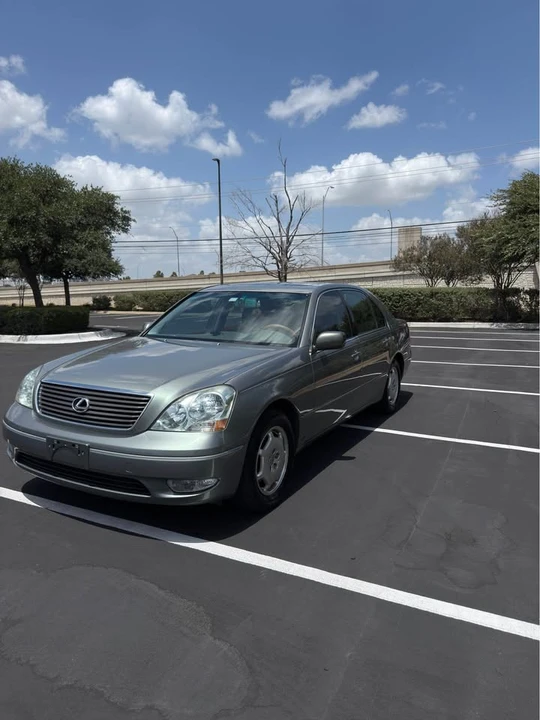 2002 Lexus LS 3rd Gen - Image 3 of 20