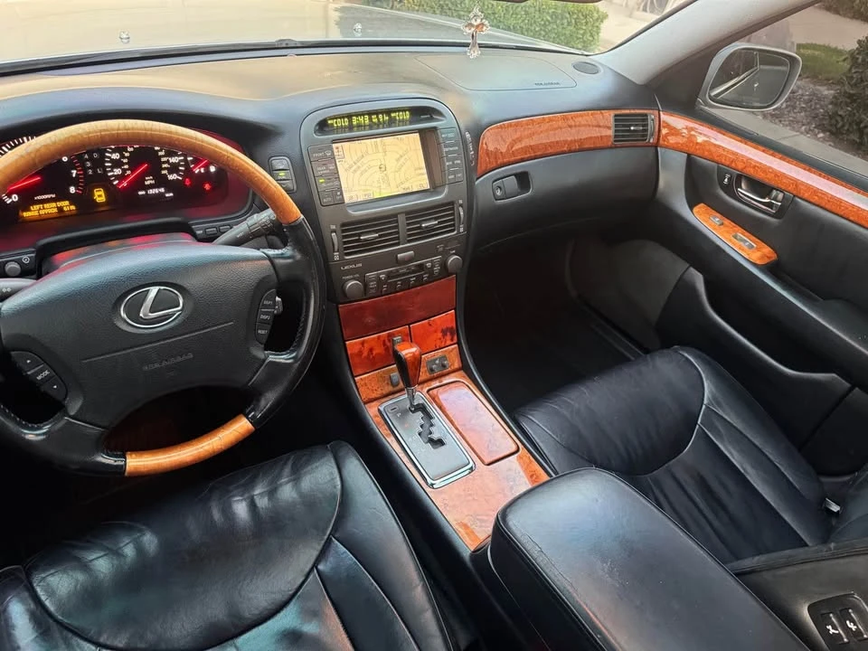 2002 Lexus LS 3rd Gen - Image 4 of 7