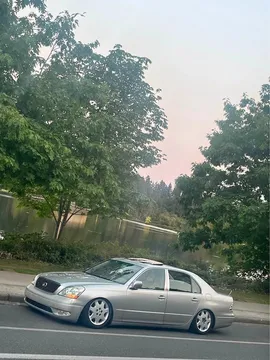 2002 Lexus LS 430 Sedan 4D