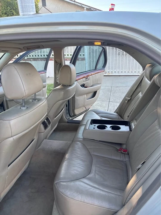 2002 Lexus LS 3rd Gen - Image 7 of 9