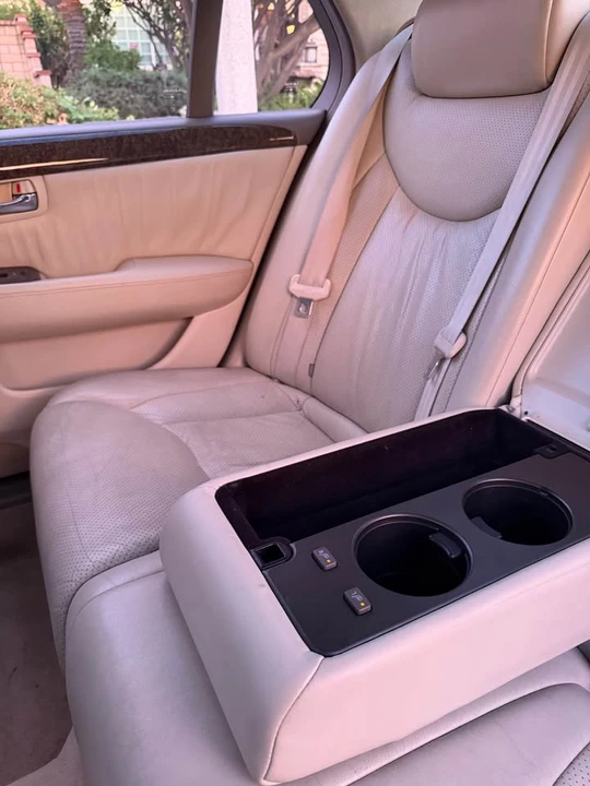 2002 Lexus LS 3rd Gen - Image 16 of 18