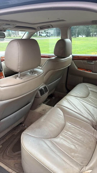2002 Lexus LS 3rd Gen - Image 6 of 7