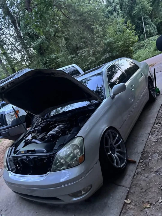 2002 Lexus LS 3rd Gen - Image 5 of 6