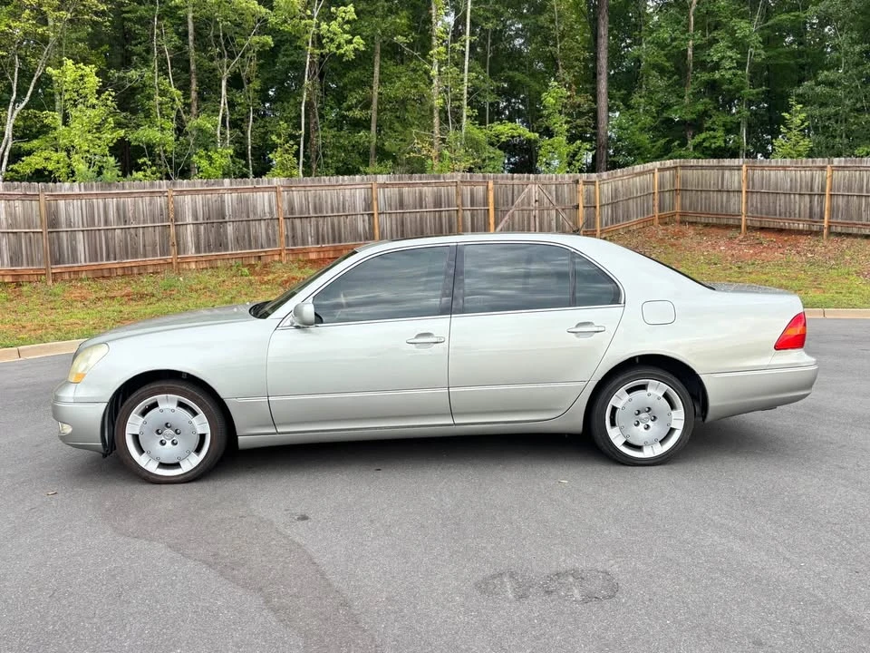 2002 Lexus LS 3rd Gen - Image 8 of 14