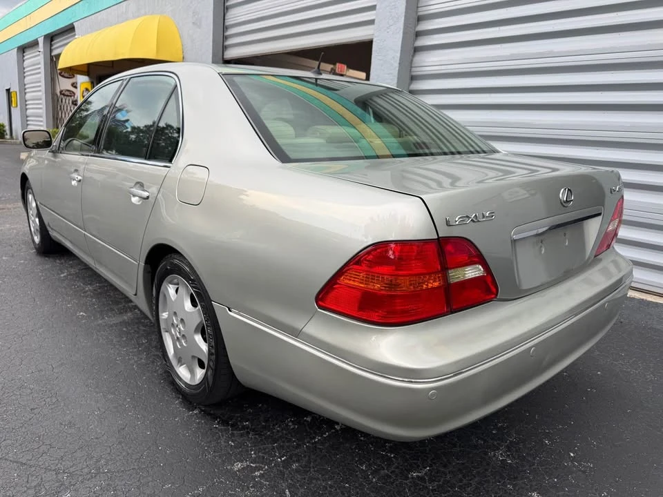 2002 Lexus LS 3rd Gen - Image 6 of 19