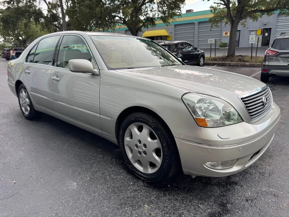 2002 Lexus LS 3rd Gen - Image 3 of 19