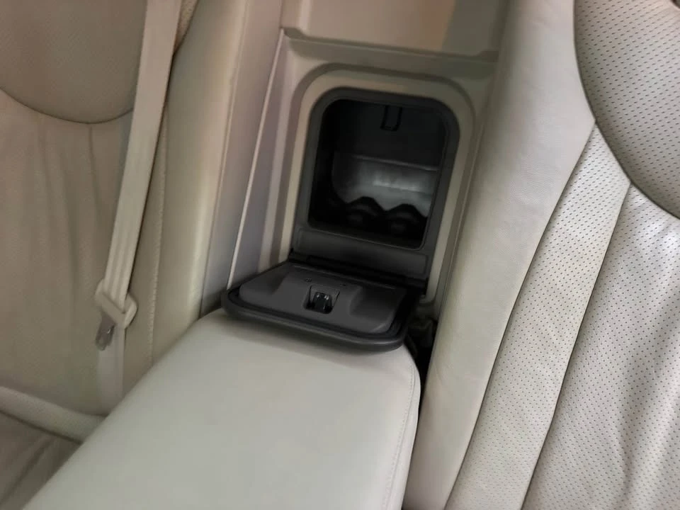 2002 Lexus LS 3rd Gen - Image 13 of 19