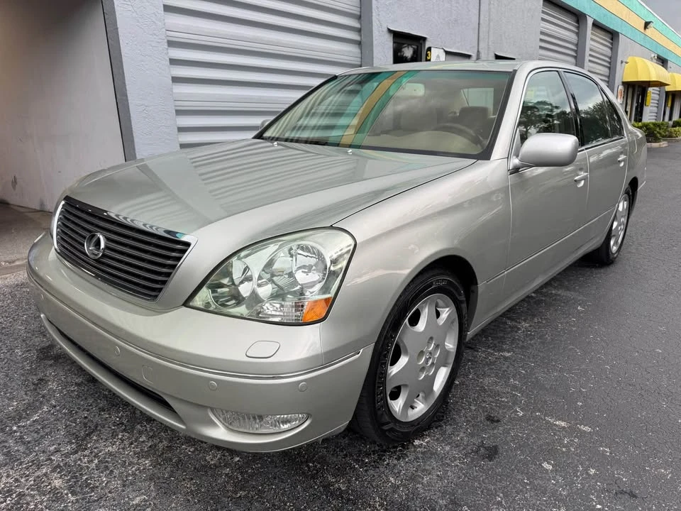 2002 Lexus LS 3rd Gen - Image 2 of 19