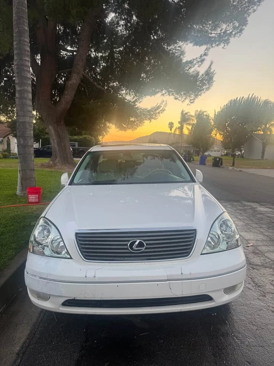 2002 Lexus LS 3rd Gen - Image 4 of 11