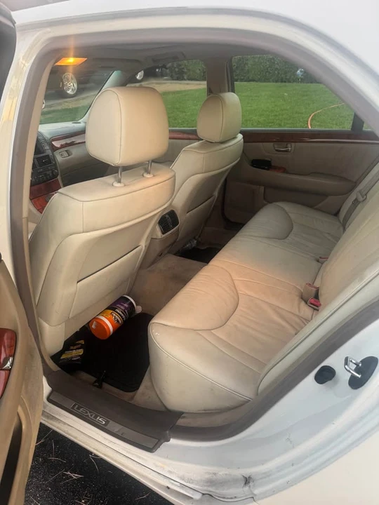2002 Lexus LS 3rd Gen - Image 6 of 11