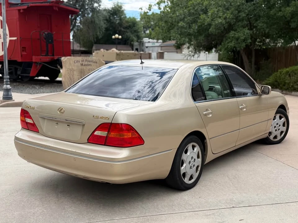 2002 Lexus LS 3rd Gen - Image 4 of 12