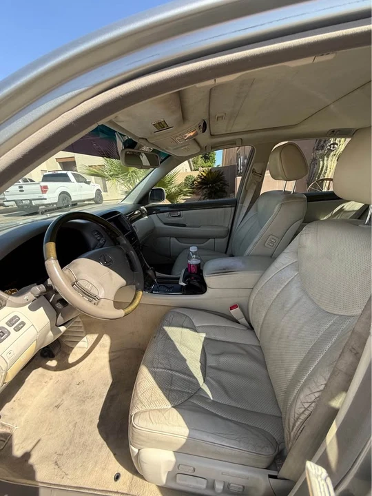 2002 Lexus LS 3rd Gen - Image 7 of 8
