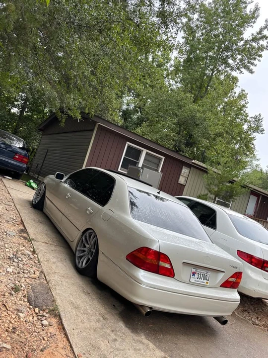 2002 Lexus LS 3rd Gen - Image 3 of 6