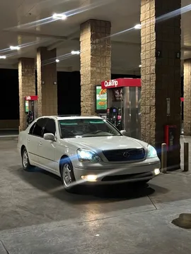 2002 Lexus LS 430 Sedan 4D
