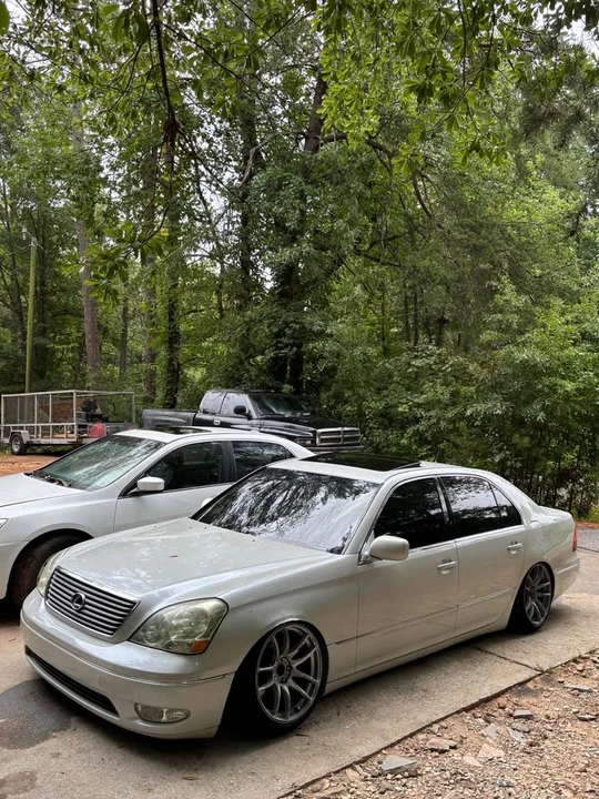 2002 Lexus LS 3rd Gen - Image 2 of 6