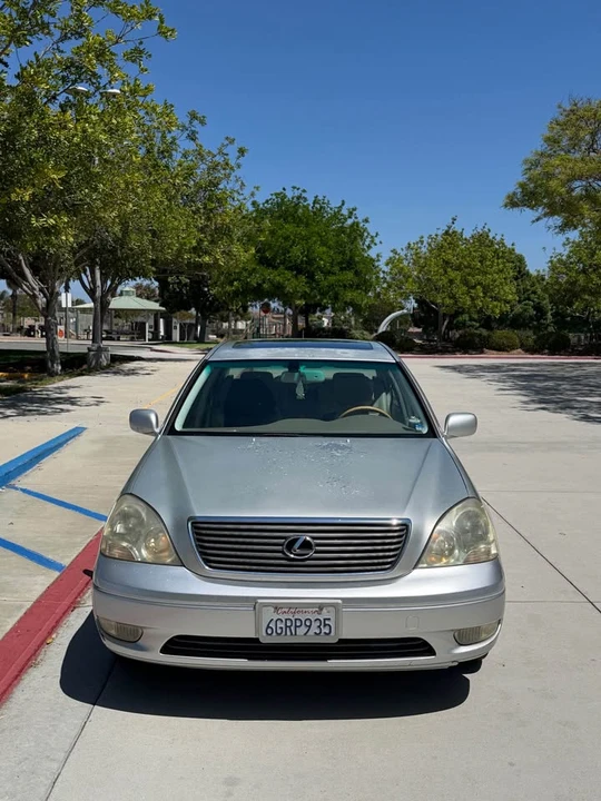 2002 Lexus LS 3rd Gen - Image 8 of 15