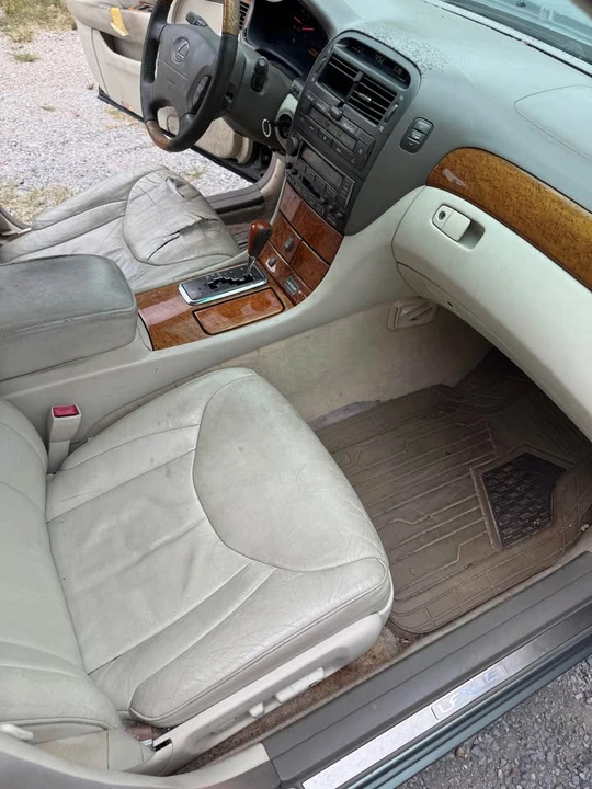 2002 Lexus LS 3rd Gen - Image 7 of 12