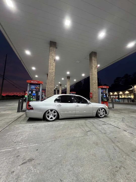 2002 Lexus LS 3rd Gen - Image 3 of 6