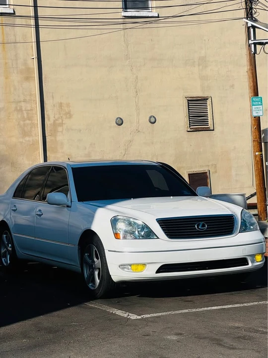 2002 Lexus LS 3rd Gen - Image 7 of 10