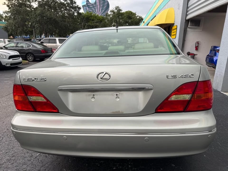 2002 Lexus LS 3rd Gen - Image 4 of 19