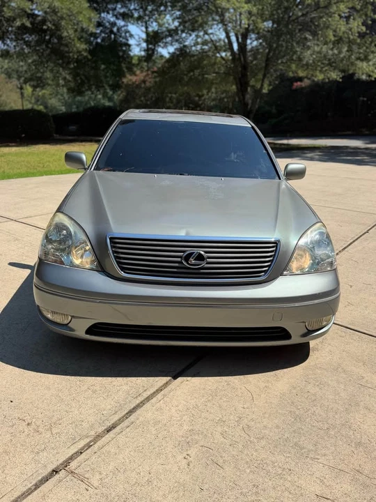 2002 Lexus LS 3rd Gen - Image 3 of 18
