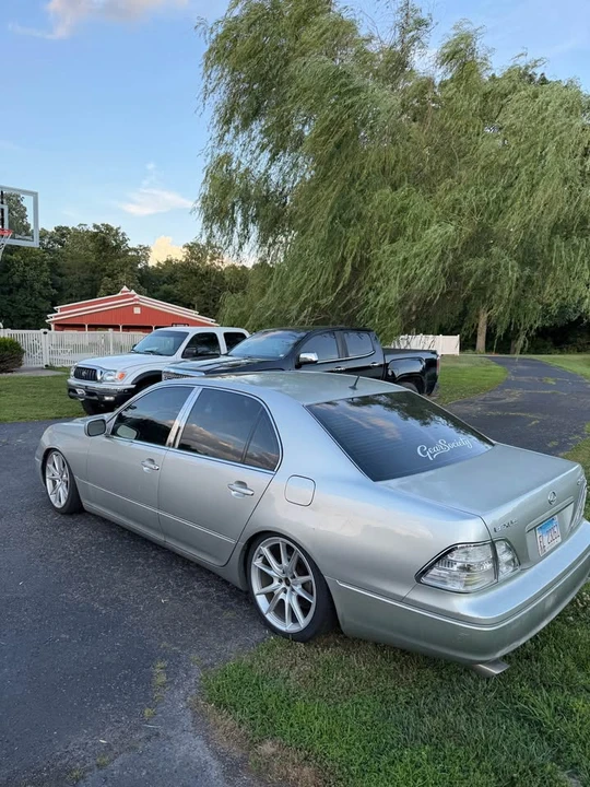 2002 Lexus LS 3rd Gen - Image 3 of 5
