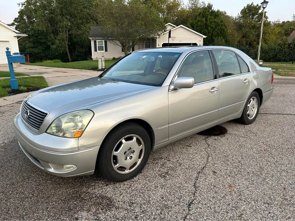 2002 Lexus LS 3rd Gen - Image 3 of 7