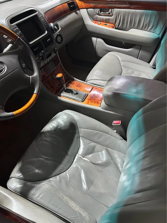 2002 Lexus LS 3rd Gen - Image 6 of 7