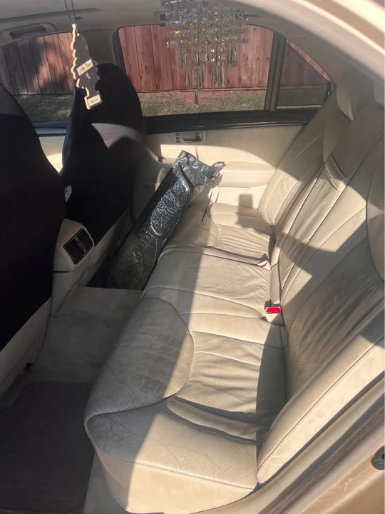 2002 Lexus LS 3rd Gen - Image 11 of 11
