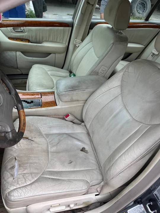 2002 Lexus LS 3rd Gen - Image 6 of 12