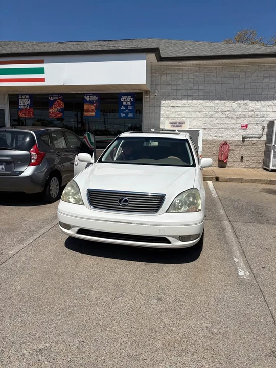 2002 Lexus LS 3rd Gen - Image 6 of 7