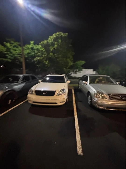 2002 Lexus LS 3rd Gen - Image 6 of 8