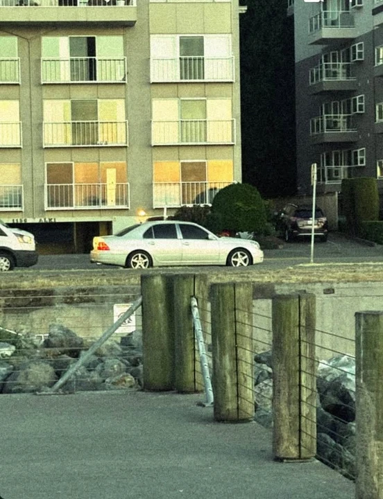 2002 Lexus LS 3rd Gen - Image 8 of 8