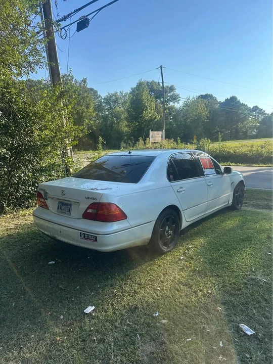 2002 Lexus LS 3rd Gen - Image 2 of 12
