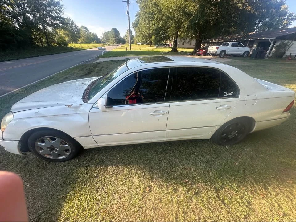 2002 Lexus LS 3rd Gen - Image 6 of 12