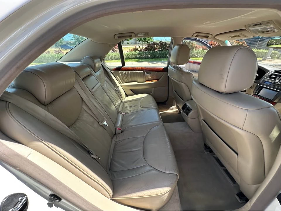 2002 Lexus LS 3rd Gen - Image 12 of 12
