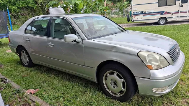 2002 Lexus LS 430 Sedan 4D