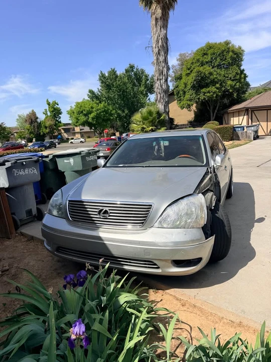 2002 Lexus LS 3rd Gen - Image 7 of 9